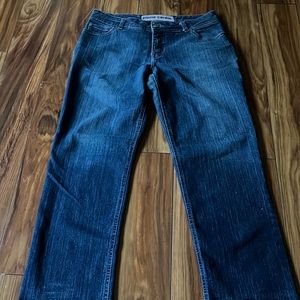 like new low rise boyfriend jeans